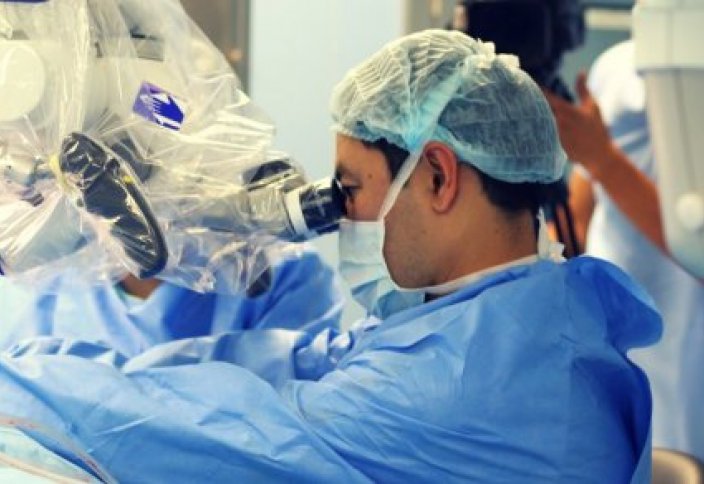 По нервному полю: Как в Президентской клинике удаляют опухоли в головном мозге