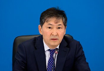 Министр елімізде неліктен сырттай оқу бөлімі жабылатынын түсіндірді