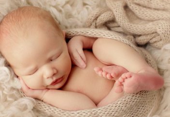 Реалистичная кукла-копия живого ребенка вселила страх в наблюдателей