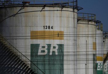 Бразилия одобрила бурение нефтяных скважин в устье реки Амазонки