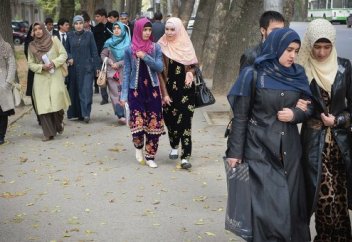 Шариғат шәлісін жамылған әйелдер арнайы органда есепке алынып жатыр
