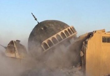 ИМ лаңкестері мешіттер мен мазарларды қиратуда