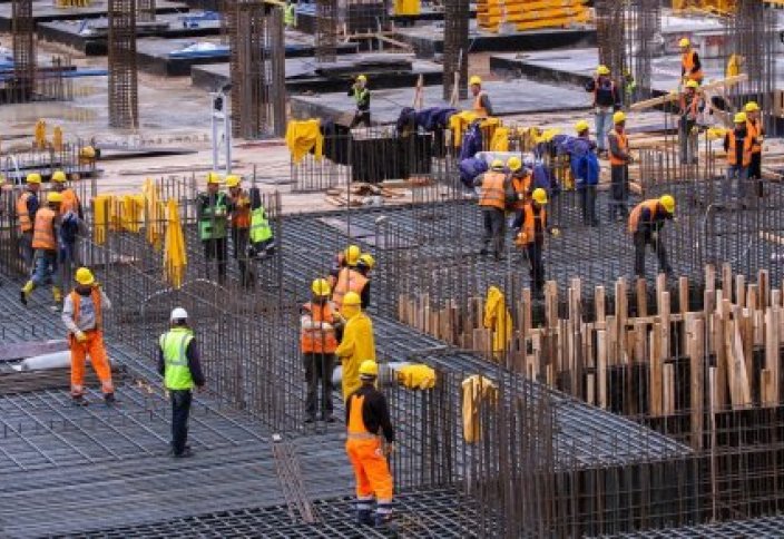 Иностранцам выдали 446 тысяч разрешений на работу в Казахстане в 2017 году