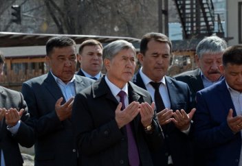 Президент Кыргызстана отдал свой земельный участок под строительство мечети