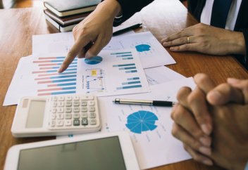 В Казахстане создадут реестр обязательных требований для бизнеса. Выдавать чеки и сдавать налоговую отчетность бизнесмены смогут в одном приложении