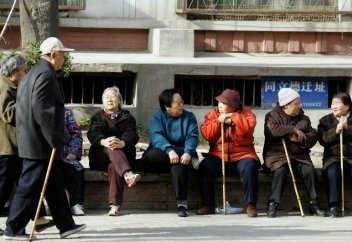 Адамзат тарихында алғаш рет: Әлемдегі қарттар саны балалардан асып түсті