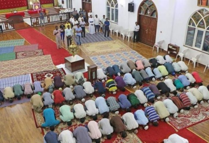 Церковь в ОАЭ организовала для мусульман ифтар