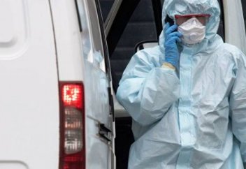 Назван "нулевой пациент", который завез в Казахстан коронавирус. Назван фактор, увеличивающий риск смерти от COVID-19 почти в четыре раза