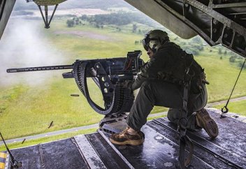 Японцы отбиваются от насильников из Пентагона