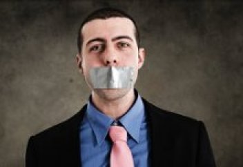 Балағат сөздер айтылған фильмдерге шектеу қойыла ма?