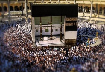 Сахаба, который родился внутри Каабы! | Ислам Sound