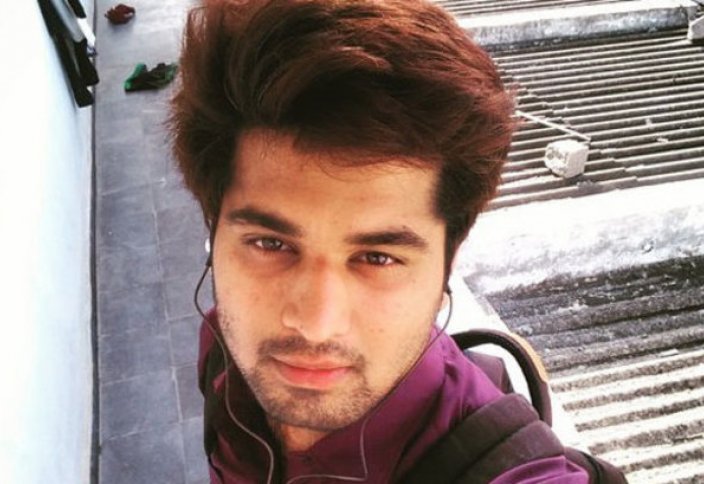 Үндістандық азамат селфиге түсу үшін қызметінен кетті