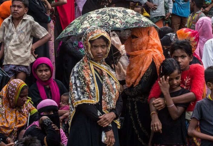 Индонезия заявила о готовности принять рохинджа, массово бегущих из Бангладеш