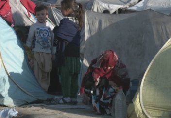 АУҒАНСТАНДА 2,3 МЛН БАЛАҒА АШТЫҚ ҚАУІП ТӨНІП ТҰР