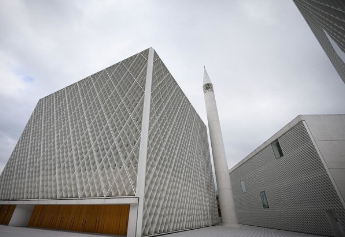 Первая мечеть открылась в Словении после 50 лет ожидания (Фото)
