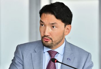 "Треклятый ФСМС" - известный экономист заявил о непрозрачности фонда медстрахования