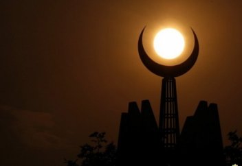 Почему Всевышний клянется самим собой?