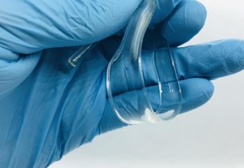 Жапырақ қасиетін қайталайтын биополастик әзірленді