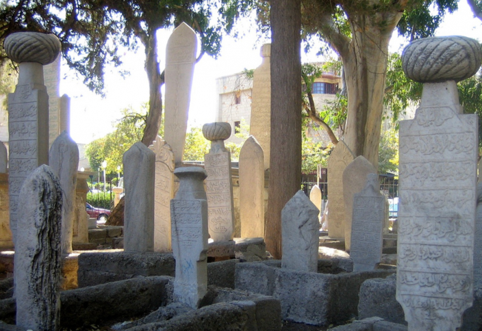 Разные: Греки превратили османскую мечеть и кладбище в музыкальное заведение