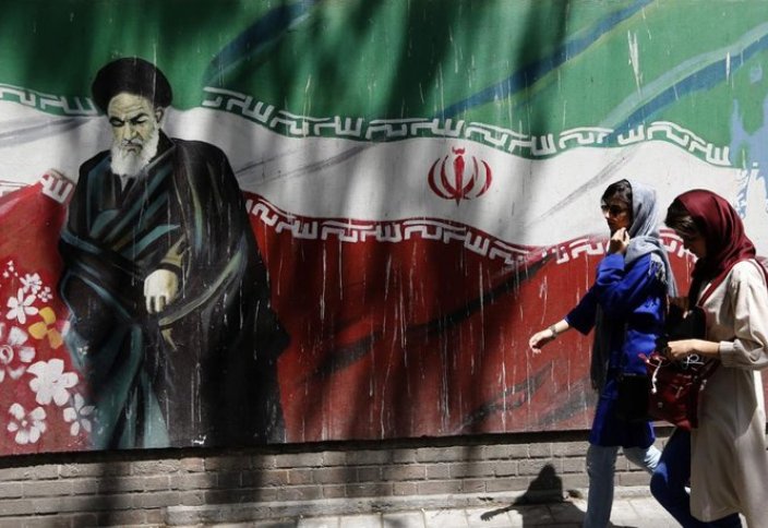 Не только санкции бьют по экономике Ирана