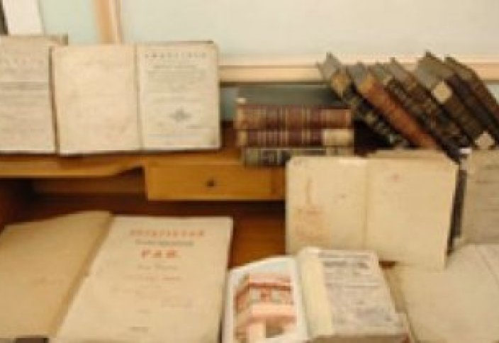 Абай Құнанбайұлы оқыған 50 кітап көрмеге қойылды