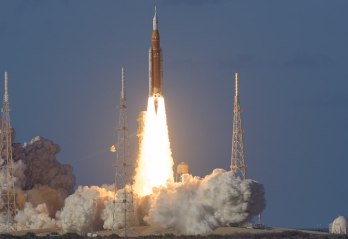 Астронавты NASA нашли на борту корабля к Луне опасное явление (ВИДЕО)