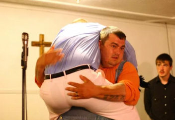 Благоразумный прихожанин остановил «мученическую смерть» священника