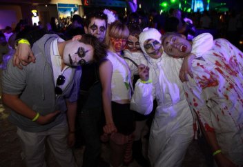 Ежегодные оргии на Хэллоуин грозят запретом этого праздника в России