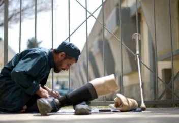 Нау­қас адам­дар на­маз­да­рын қа­лай оқи­ды?