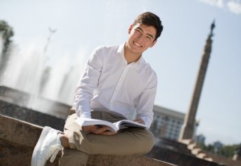 Как школьник из Алматы прошёл стажировку в NASA и MIT, а затем запустил в США стартап