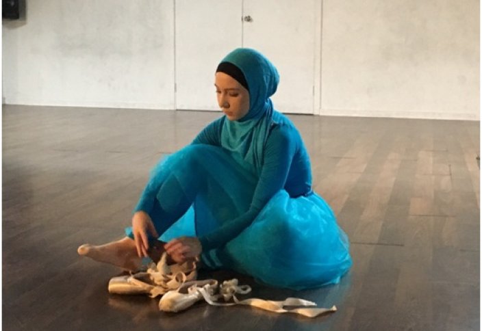 Как выглядит первая в мире балерина в хиджабе