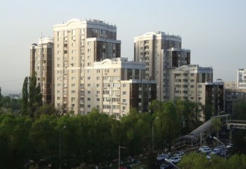 Астанада пәтерді жалға берушілер Алматыға қарағанда қанша есе көп?