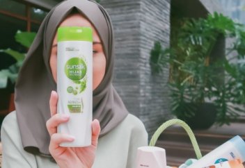 Хиджаб киетін қыздар үшін арнайы шампунь шығарылды (ФОТО)