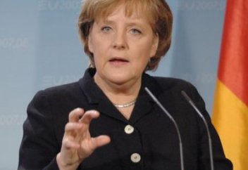 Меркель: Германияда исламофобияға жол жоқ