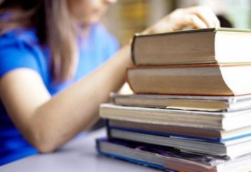 Есеп комитеті: «Оқудан шыққан студенттер білім беруге жұмсалған қаржыны қайтаруы тиіс» (видео)