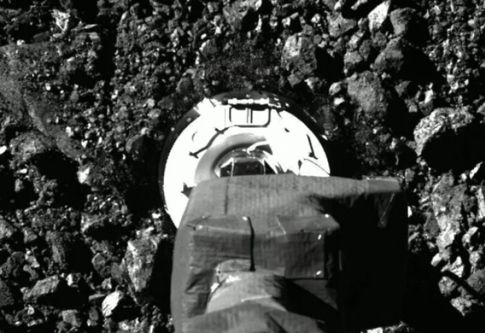 Разные: Как OSIRIS-REx брал пробу грунта астероида Бенну (видео)