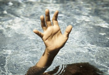 Судағы өлім...