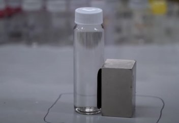 Магниттердің көмегімен су жарты минутта «мәңгілік химиялық заттардан» тазартылды (видео)