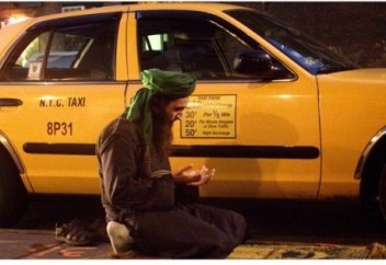 Таксишінің мейірімі