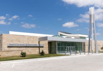 В уникальном трехконфессиональном комплексе открылась мечеть