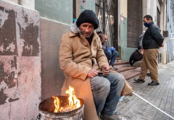 Число бедных растет в Европе: Греция возглавляет печальный рейтинг