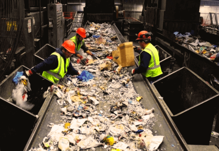 БАӘ тұрғындары дайын тағамның жартысын қоқысқа тастайтын болып шықты