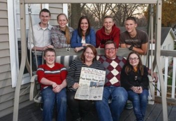 Первые В Мире Семерняшки Отпраздновали Свое 18-Летие!