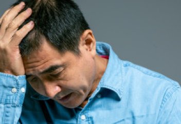 50 жас шамасындағылар ұйықтап жатып сөйлесе...