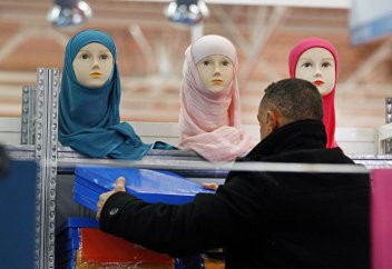 Мемлекет деңгейінде шариғат шәлісіне тыйым салынбайтын болды