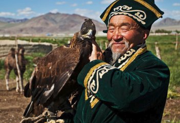 Қазақтың қыран ұстау ен-таңбасы