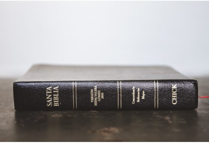 Латын Америка мемлекеті елге Інжілді, діни әдебиеттерді әкелуге тыйым салды