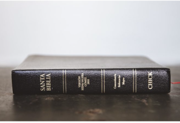 Латын Америка мемлекеті елге Інжілді, діни әдебиеттерді әкелуге тыйым салды