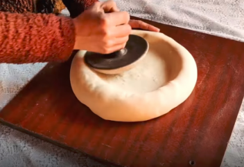 Привезенная из Самарканда лепешка не черствеет 34 года (фото+видео)