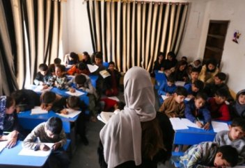 Ауғанстанның жекеменшік мектептерінде сабақ тоқтатылды